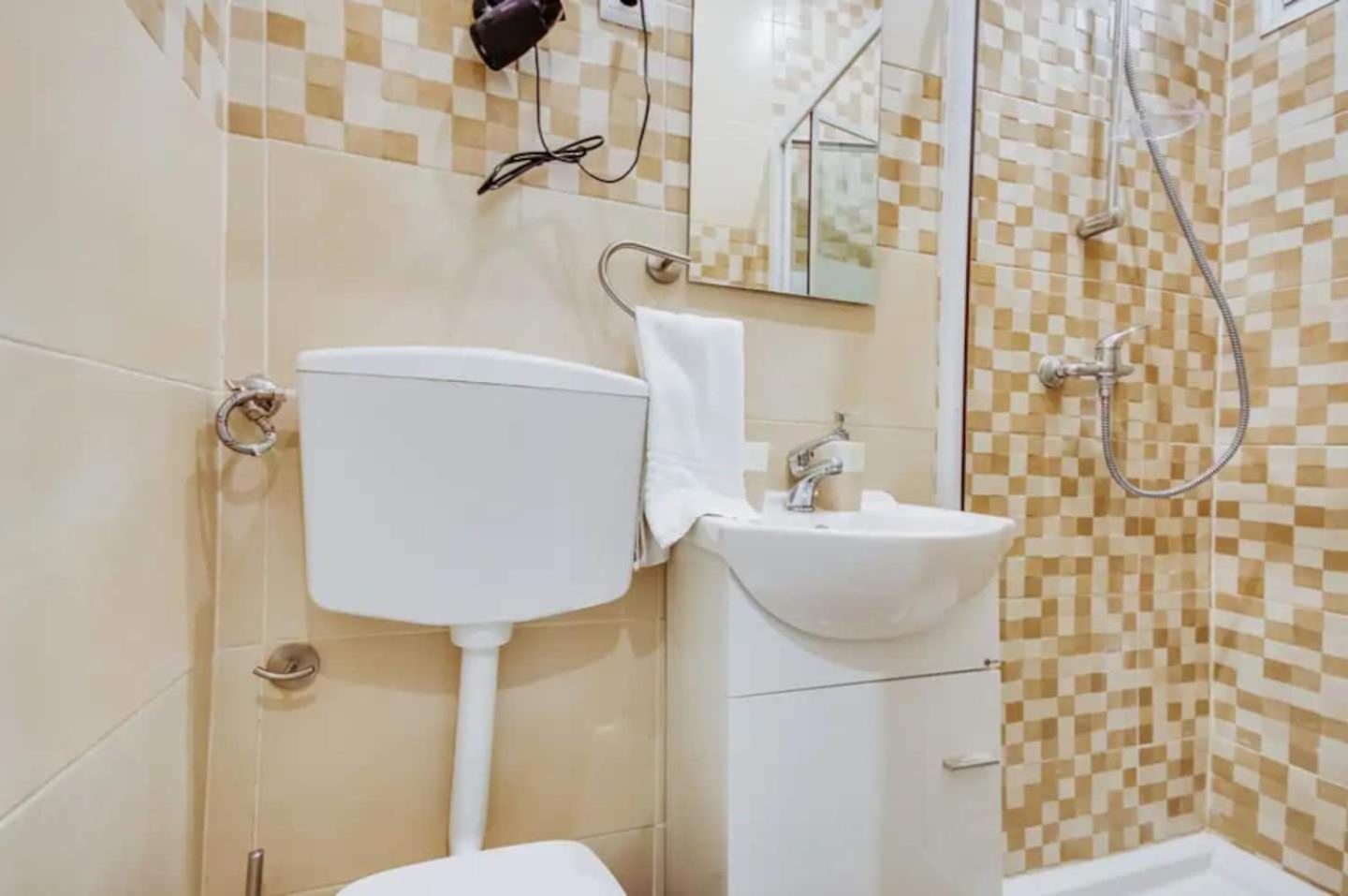 3 Bedroom Apartment In Baixa With River View Lisboa Exterior foto