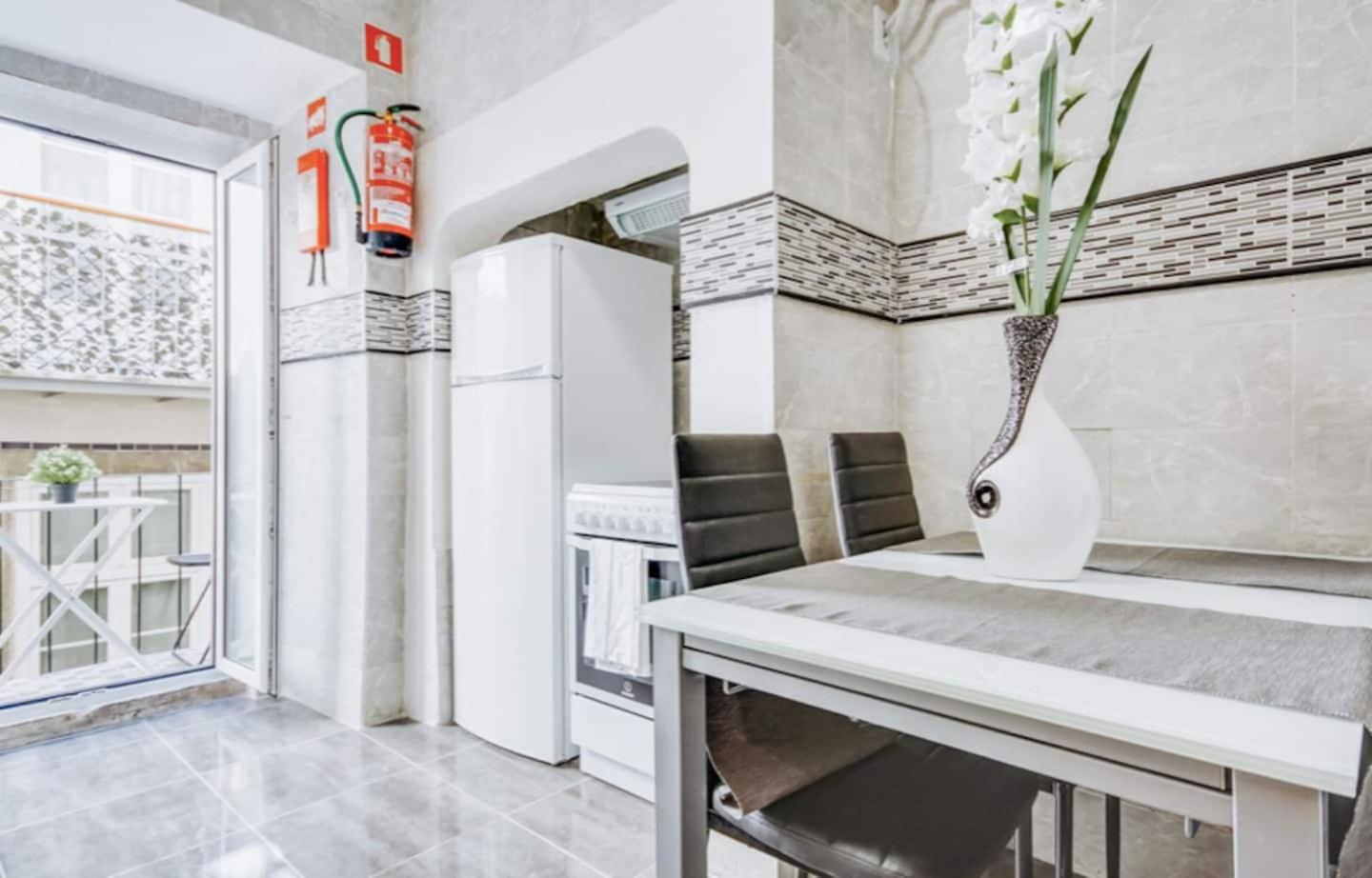 3 Bedroom Apartment In Baixa With River View Lisboa Exterior foto